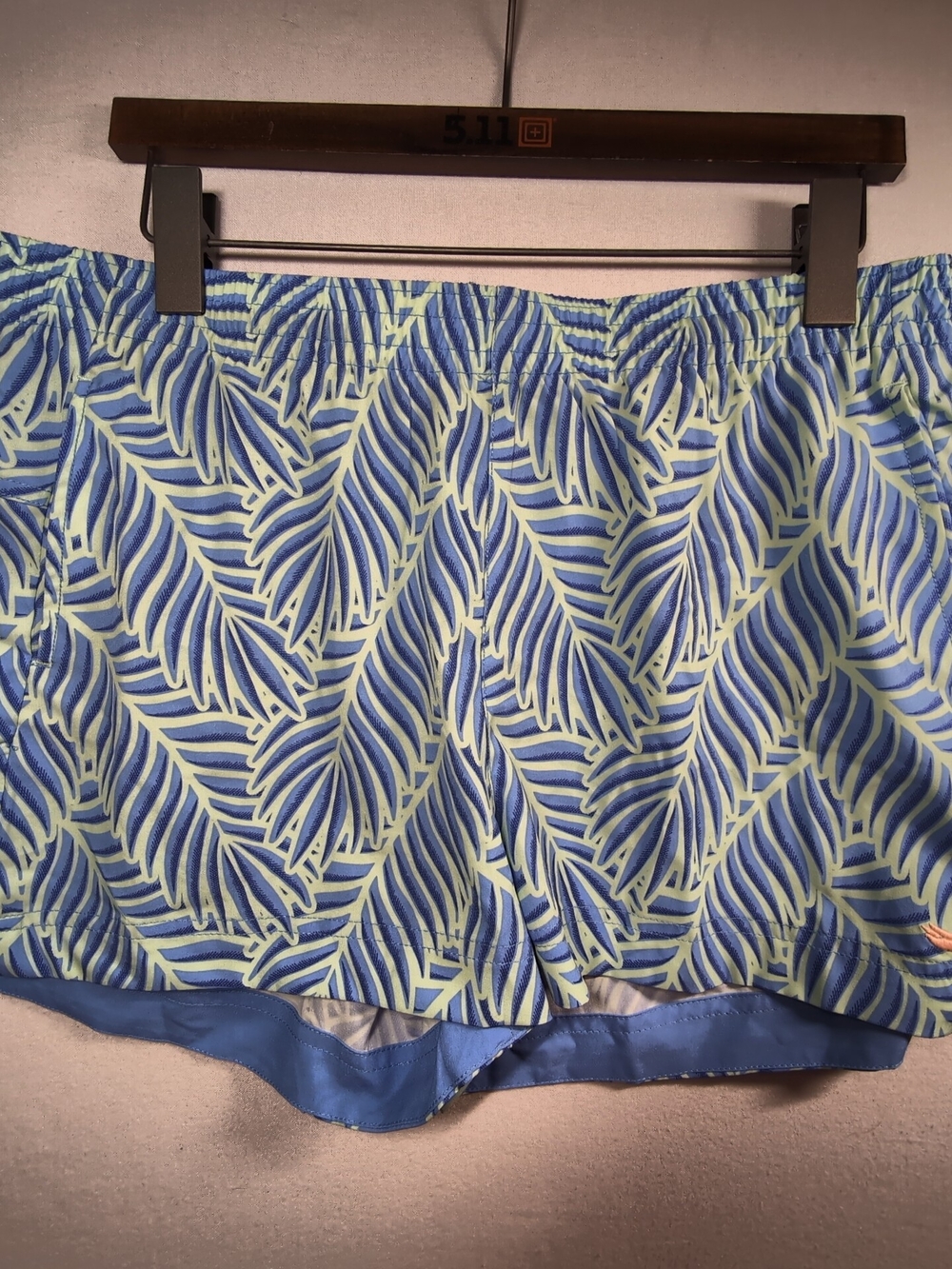 Southern Marsh Light Blue Leaf-Print Women’s Shorts NWT